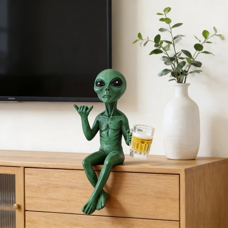 Figura Alien con Cerveza – Decoración Extraterrestre y Divertida
