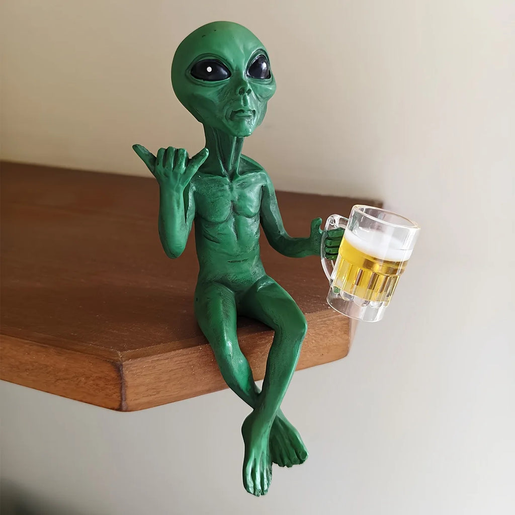Figura Alien con Cerveza – Decoración Extraterrestre y Divertida