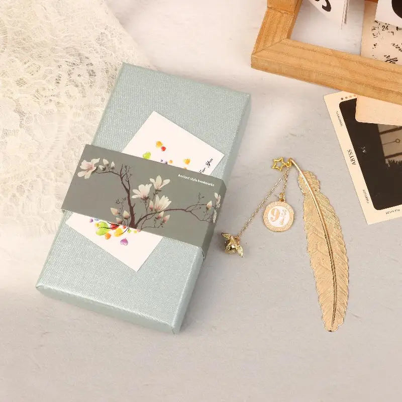Marcapáginas Pluma Metálica Vintage - Dijes de Fantasía