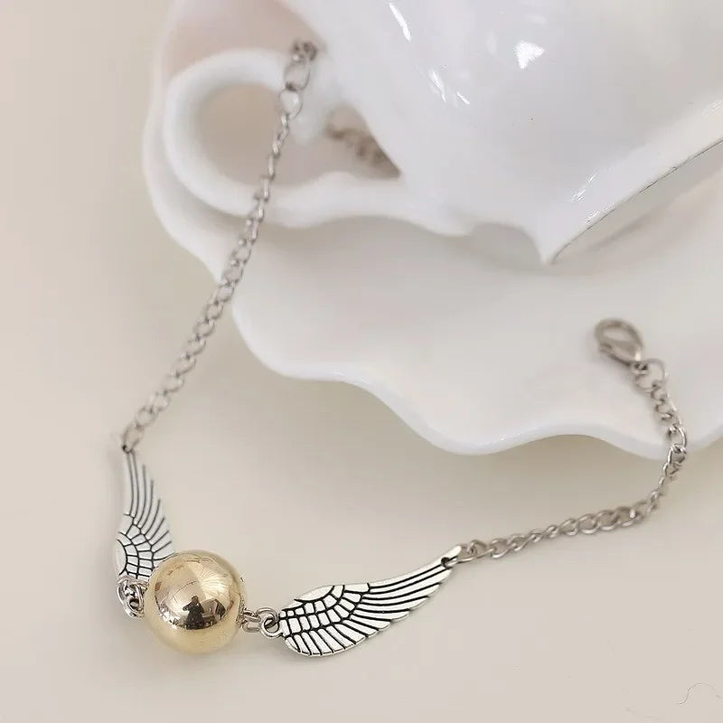 Pulsera Snitch Dorada Mágica – Accesorio Potterhead Imprescindible