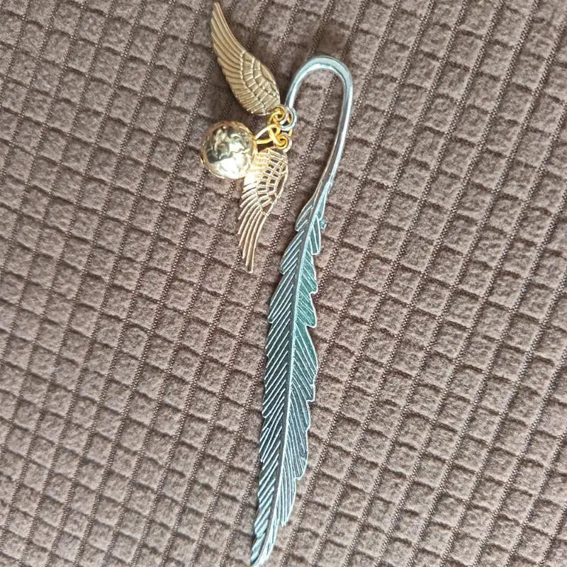 Marcapáginas Pluma Metálica Vintage - Dijes de Fantasía