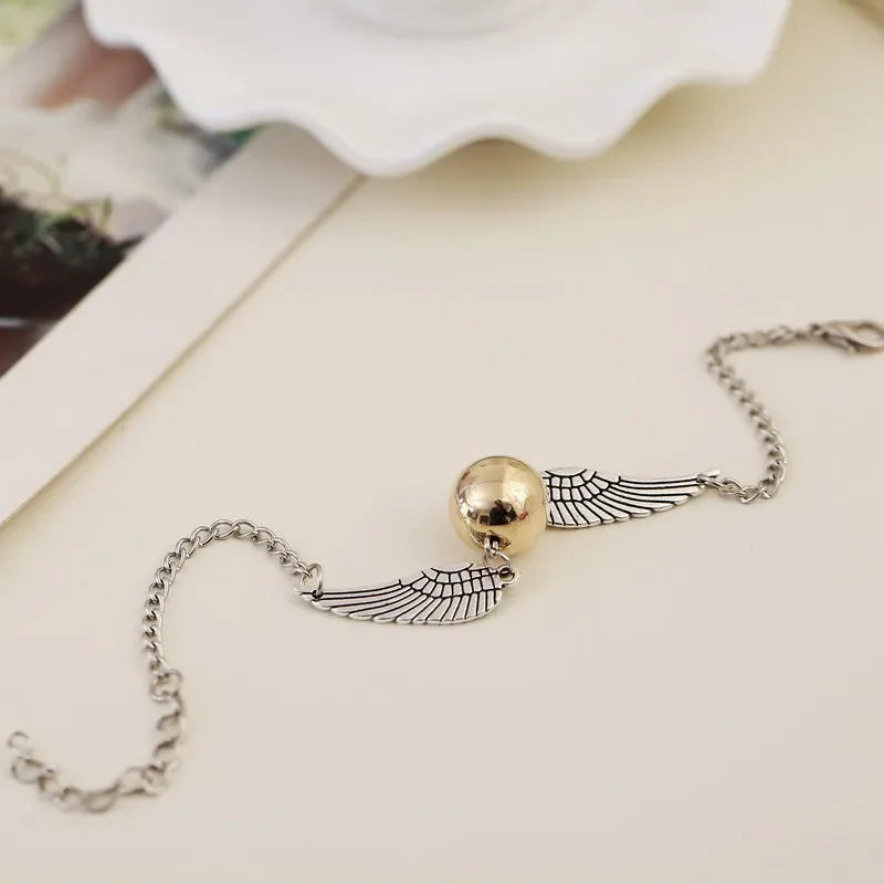 Pulsera Snitch Dorada Mágica – Accesorio Potterhead Imprescindible