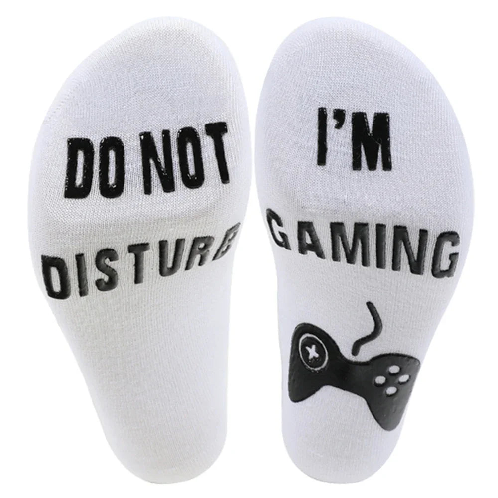 Calcetines Gamer con Mensajes Divertidos – Calcetines Antideslizantes "Do Not Disturb, I Am Gaming" Regalo Original para Jugadores