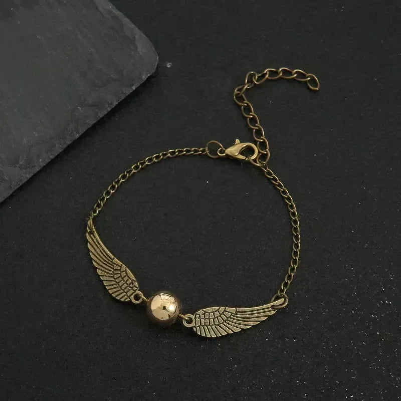 Pulsera Snitch Dorada Mágica – Accesorio Potterhead Imprescindible